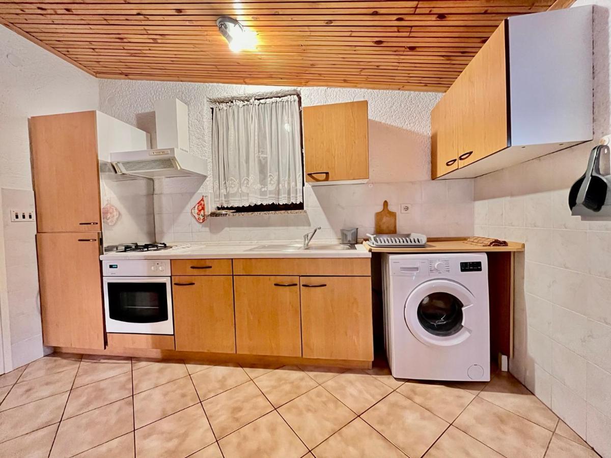 Apartment โปเรช ภายนอก รูปภาพ
